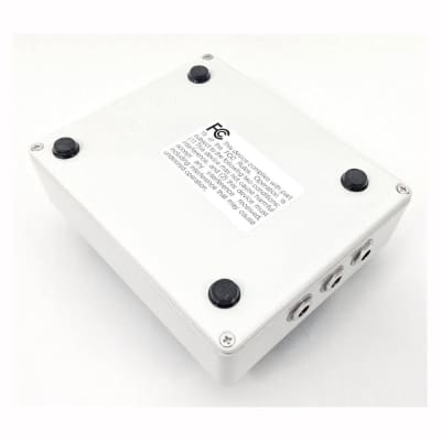 Electro-Harmonix Super Pulsar Stereo Tap Tremolo and Power Supply image 2