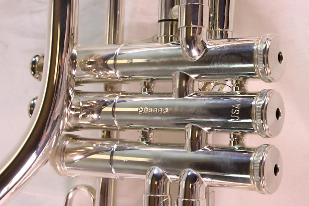 King Model 2055TUB Silver Flair Trumpet with Dizzy Bell SN