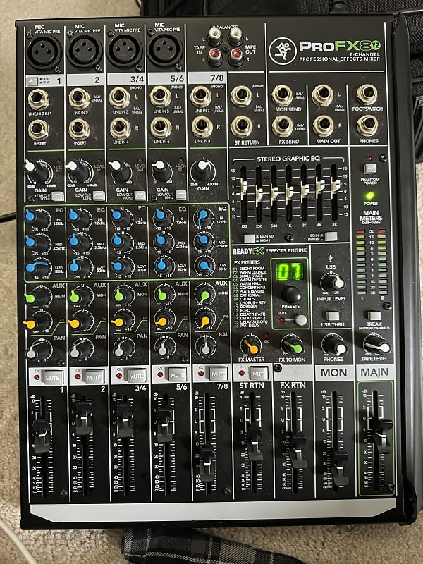 Mackie ProFX8v2 8-Channel Effects Mixer w Carrying Bag