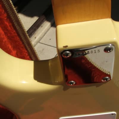 1983 Fender ‘62 Reissue Stratocaster Fullerton Vintage Olimpic White Slab Boar
d Rosewood Neck image 6
