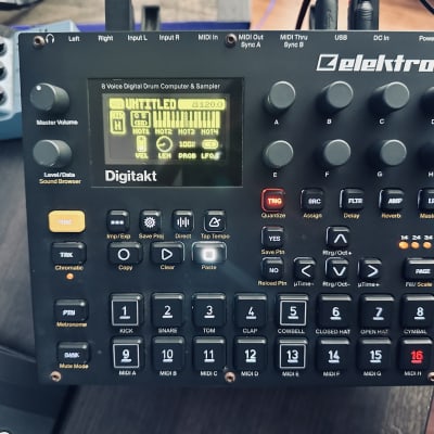 名作 elektron Digitakt 中古美品＋デックセーバー付 DTM/DAW