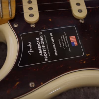 Fender AM Pro 11 Left Hand Stratocaster Olympic white image 5