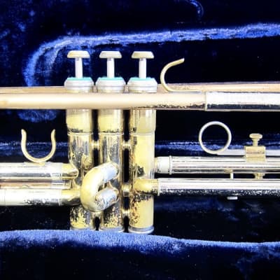 Olds Trumpet Unbranded Gold & Silver with Newer Conn Case Circa-1958-Gold & Silver image 10
