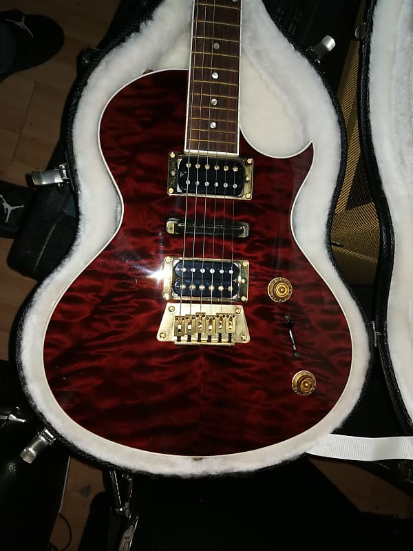 ギター Katsu Gibson nighthawk 2010 cb Gibson Back On Song with the Nighthawk Standard 2010