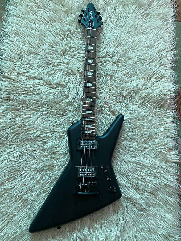 エピフォン Explorer GT Worn Black Epiphone Epiphone Explorer GT Worn Black | Reverb UK
