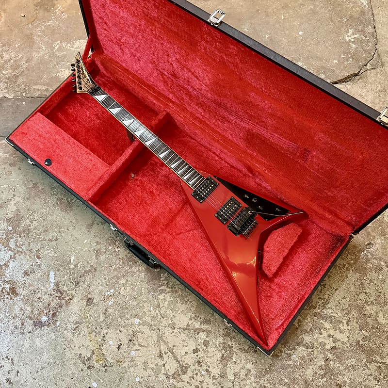 FERNANDES JS-110 ランディV Fernandes JS-110 という伝説の武器 | 興味のない人にはどうでも