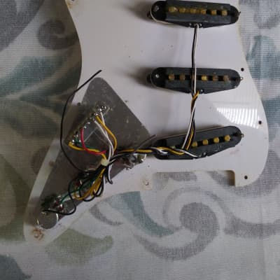 Squier Affinity Loaded Pickguard - S-S-S (2006) White image 6