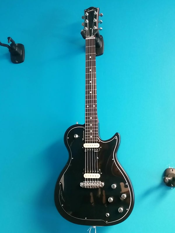 Radiator Matte Black RN | Godin Guitars