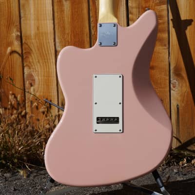 G&L USA Fullerton Deluxe Doheny Shell Pink 6-String Electric Guitar w/ Deluxe Gig Bag NOS image 9