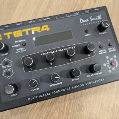 Dave Smith Instruments Tetra Desktop 4-Voice Polyphonic Synthesizer 2009 - 2016 - Black