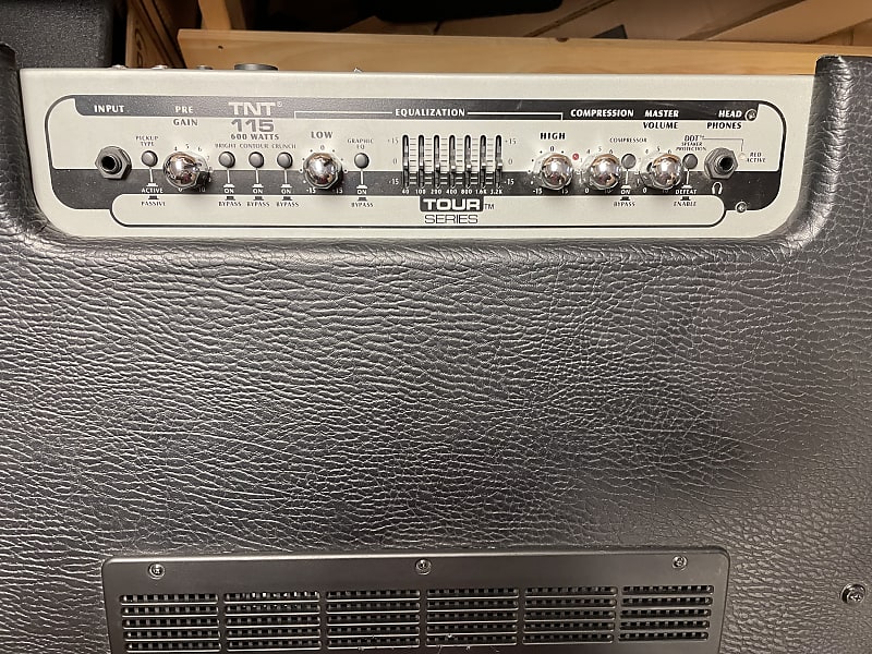 Peavey TNT-115 600Watt Combination Bass Amp & 15 inch | Reverb