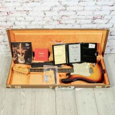 Fender - NOS Vintage Custom 1959 - Stratocaster® Electric Guitar - Rosewood Fingerboard - Chocolate 3-Color Sunburst - w/ Deluxe Hardshell Case - x0560 image 10