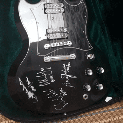 Gibson SG 1996 Signed by AC/DC image 5