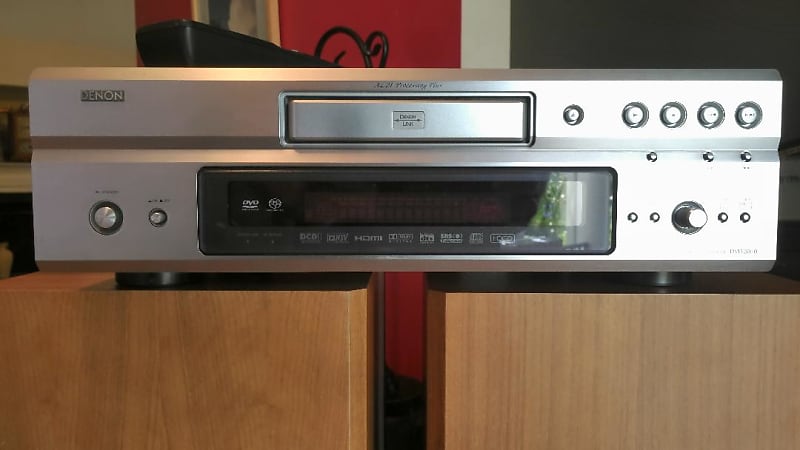 Denon DVD 3910 DVD / CD player in excellent condition with remote image 1