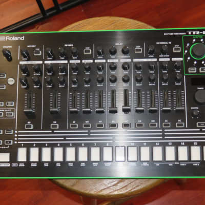 超お買い得！】 roland AIRA TR-8 series 打楽器 - nursid.esenf.pt