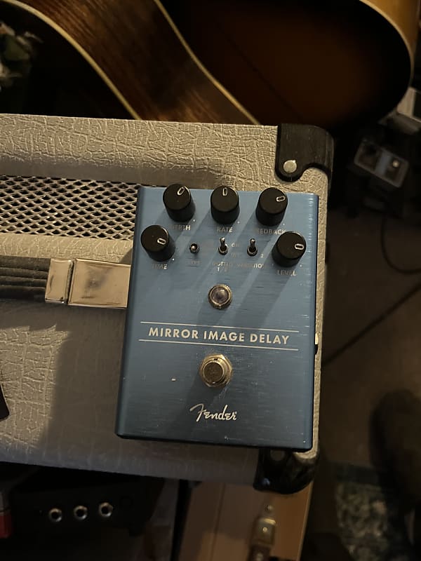 Fender Mirror Image Delay