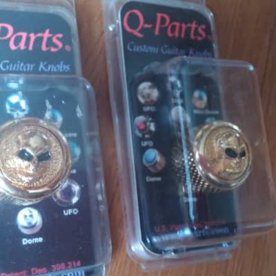 2 Q-Parts USA  Ringo  GOLD Angry Skull Guitar DOME Knobs  NEW OLD STOCK image 3