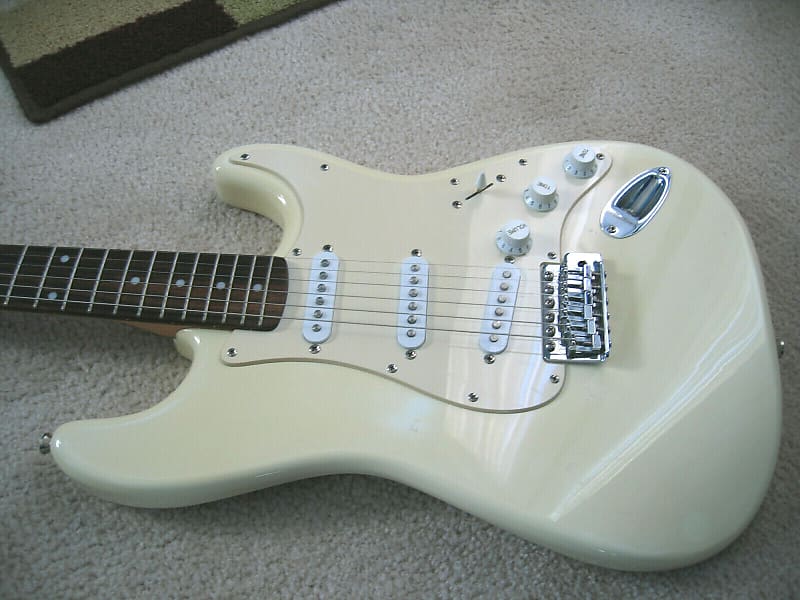 Squier Affinity Strat (Made in Indonesia, 2006)