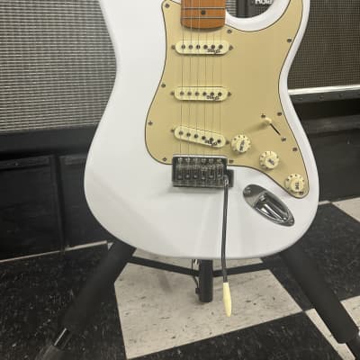 Stagg Strat Style Electric Guitar image 3