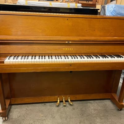 Piano Yamaha P2F 1970 EbonyPiano Yamaha P2F 1970 Ebony  