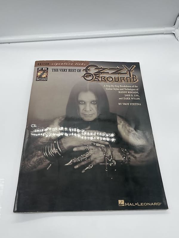 The Very Best Of Ozzy Osbourne Signature Licks Guitar Tab Book with CD image 1