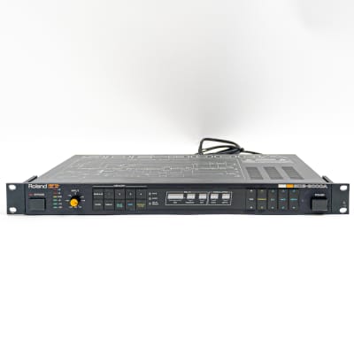 Roland SDE-3000 デジタルディレイユニット 名機「SDE-3000」のサウンドを完全再現した デジタル・ディレイ