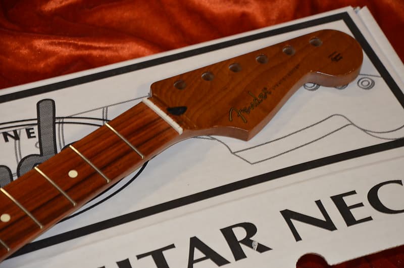 Fender Roasted Maple Stratocaster® Neck, 22 Jumbo Frets, 12