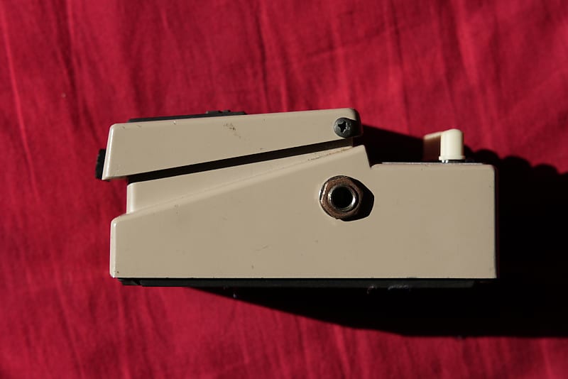 JHS Boss GE-7 Graphic EQ with Magnum Mod | Reverb Canada JHS Boss GE-7 Graphic EQ with Magnum Mod | Reverb Canada