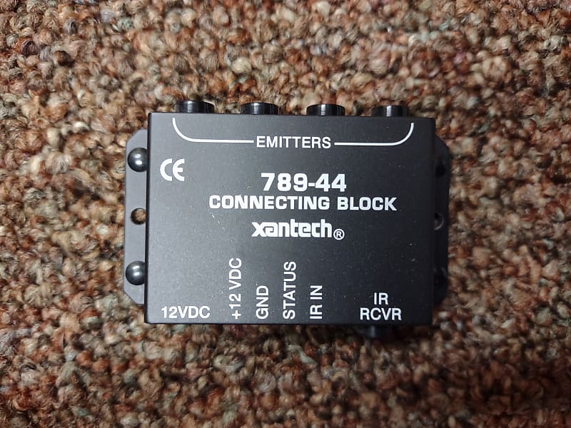 Xantech 78944 IR connecting block Black Reverb