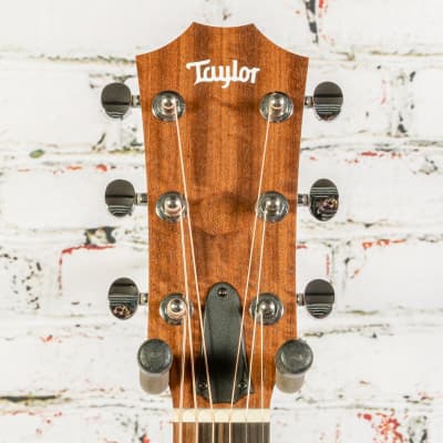 Big Baby Taylor (BBT) Layered Walnut Acoustic Guitar