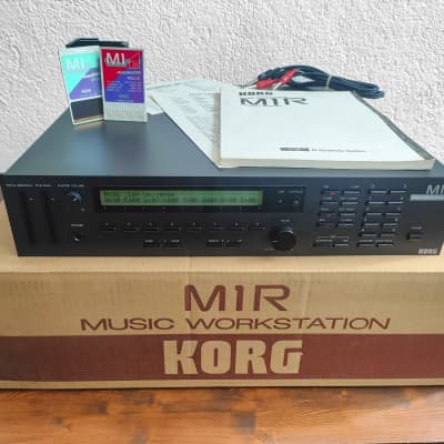 KORG M1R + 2 CARDS - Original box, manuals & cables