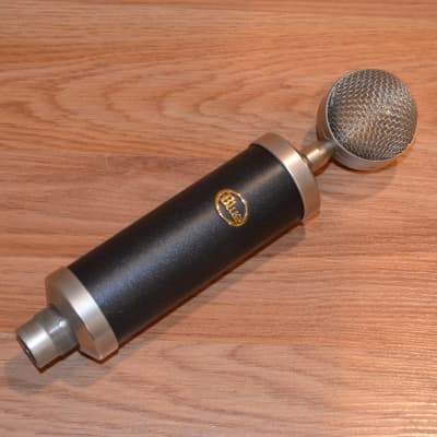 New Blue baby bottle brought from zzsounds mic issue. very New Blue baby bottle brought from zzsounds mic issue. very