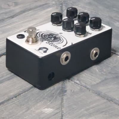 Poison Noises Skipping Stone Delay Effect Pedal image 2