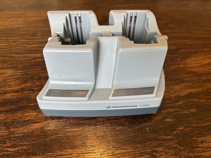 Sennheiser L2015 Rechargeable Battery/Bodypack Charging Reverb