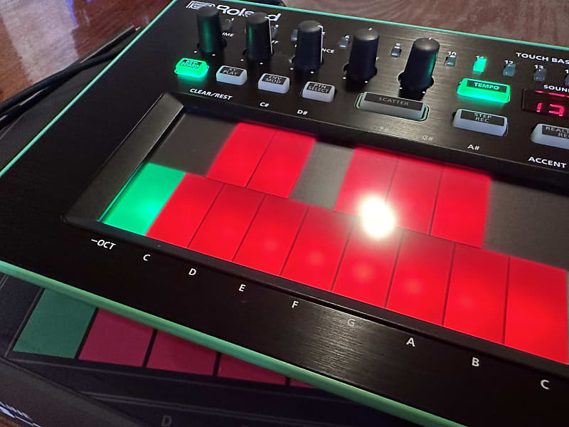 Roland AIRA TB-3 Touch Bassline Synthesizer