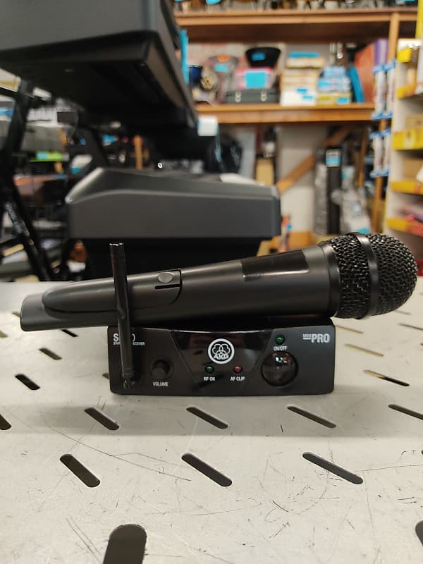 AKG WMS40 Mini Vocal Set | Reverb