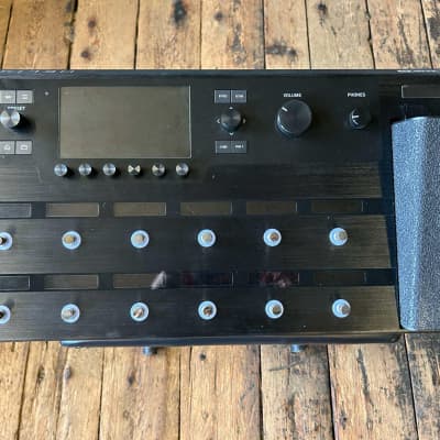Line 6 Helix Floor Multi Effects Guitar Processor image 2