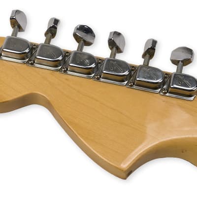 Fender Stratocaster with 3-Bolt Neck, Rosewood Fretboard 1977 - Sunburst image 7