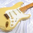 Fender 1957 STRATOCASTER   Refinish White Blonde