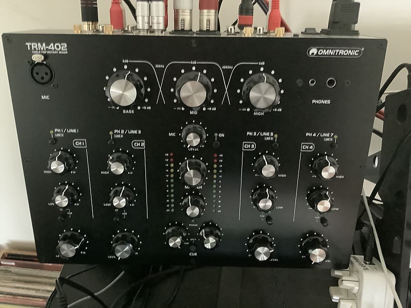 Omnitronic TRM-402 . . | Reverb