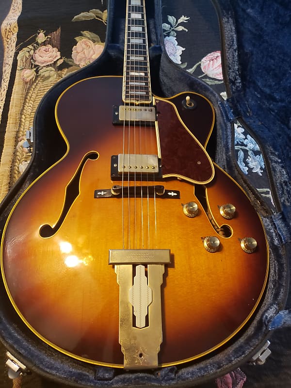 Greco L-100 1977 Sunburst, original hard case, lacquer finish, ebony  fretboard, Gibson L5 copy