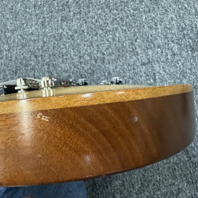 Gibson Les Paul Tribute 2019 - Present - Satin Honeyburst image 17