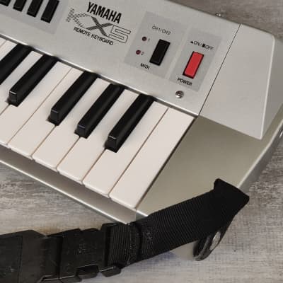 Yamaha KX5 Keytar Remote Keyboard Controller w/Case image 5