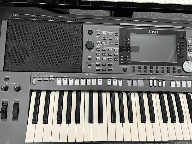 Yamaha PSR-S970 61-Key Arranger Workstation | Reverb