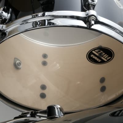 Tama MAT1008-PBK Starclassic Maple Lacquer Rack Tom 10" x 8" - Piano Black/Chrome HW image 3
