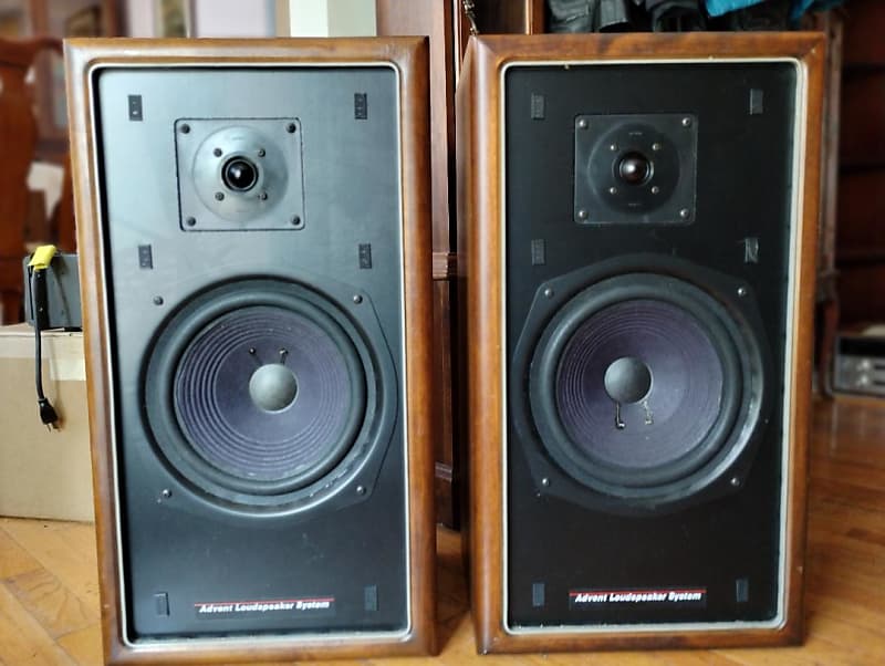 Advent 5012-W speakers in very good condition - 1980's image 1