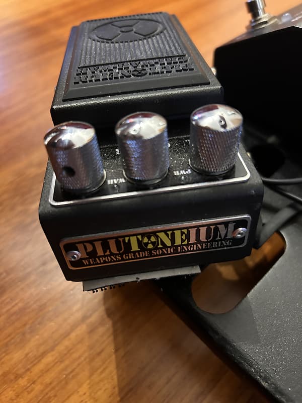 Plutoneium/Chi-Wah-Wah – LEP INTERNATIONAL