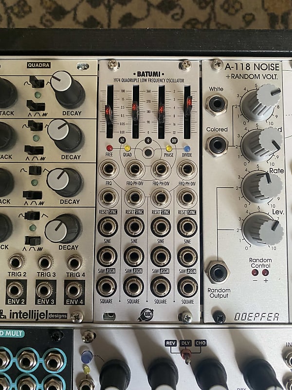 Xaoc Devices Batumi Quadruple Low Frequency Oscillator