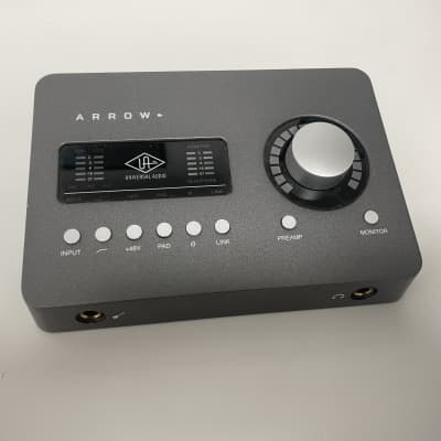 Universal Audio Arrow 2x4 Thunderbolt 3 Interface with Universal Audio Arrow 2x4 Thunderbolt 3 Interface with