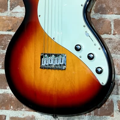 Line 6 Variax 600 Sunburst | Reverb